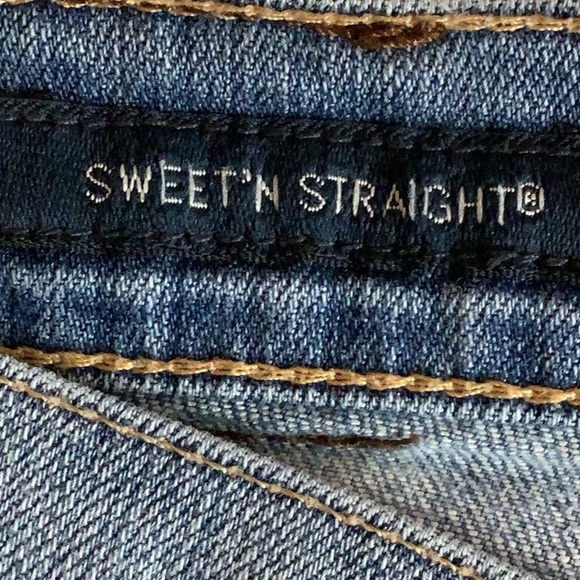 Lucky Brand Size 6 Regular Sweet’N Straight Light Denim Jeans. Preloved. - Picture 2 of 8